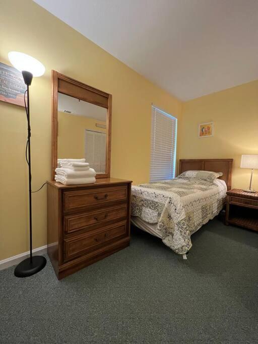 Lovely 2-Bedroom Condo With Pool Myrtle Beach Exteriör bild