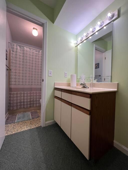 Lovely 2-Bedroom Condo With Pool Myrtle Beach Exteriör bild