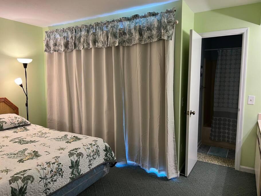 Lovely 2-Bedroom Condo With Pool Myrtle Beach Exteriör bild