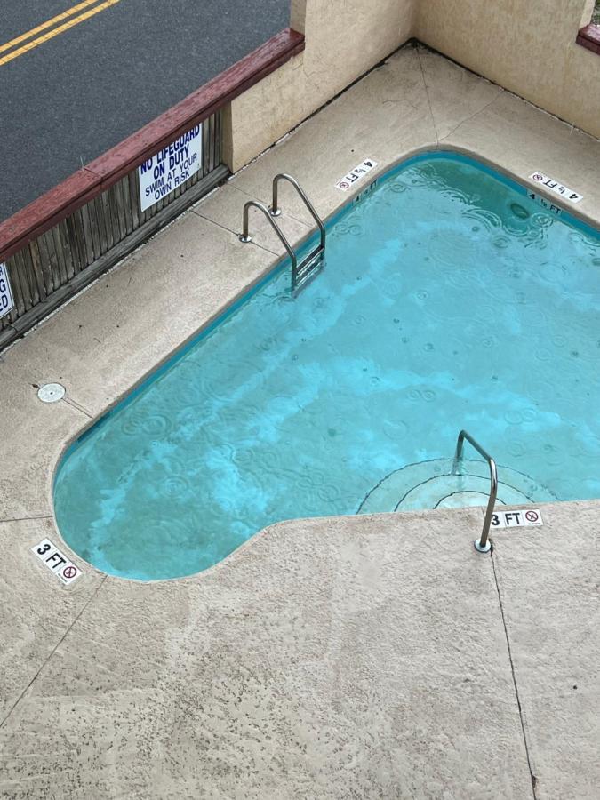 Lovely 2-Bedroom Condo With Pool Myrtle Beach Exteriör bild